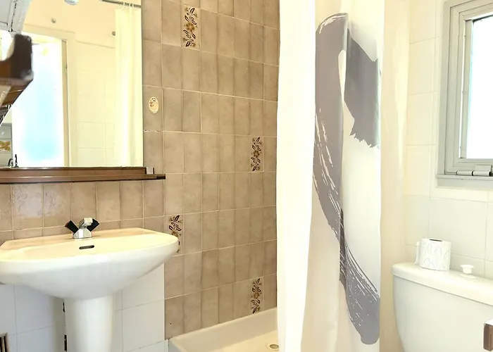 3 Pieces 6 Pers Avec Terrasse, Clim, Piscine Privee, Parking - Fr-1-251-81 * Ле-Лаванду